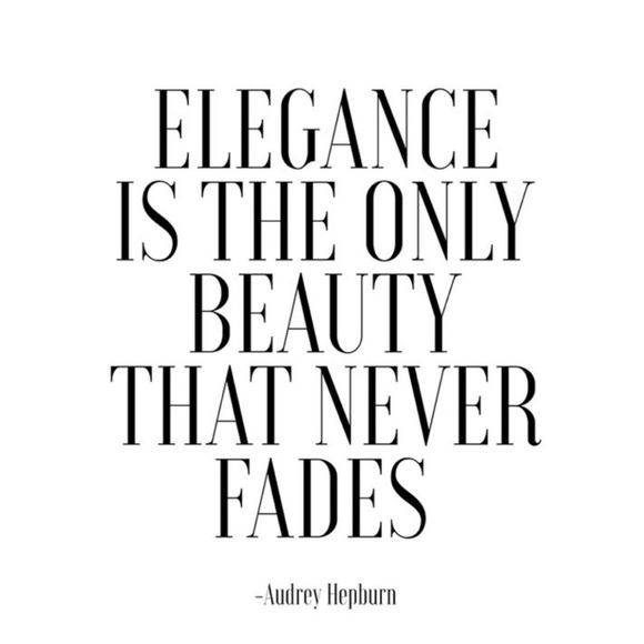 ❤️Meet your posher❤️ - Picture 6 of 11